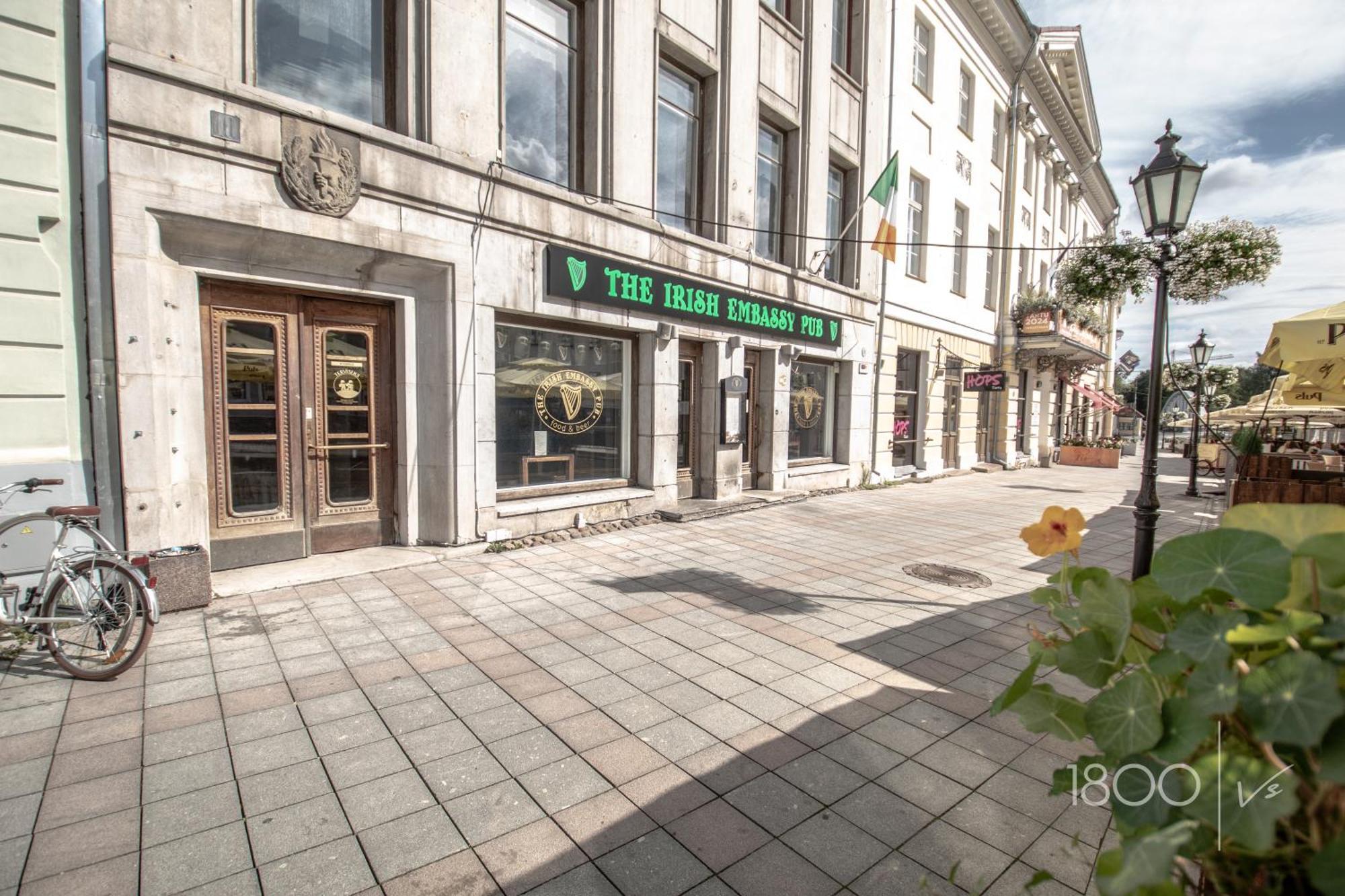 1800 By Vince Stay - Private Rooms In Town Hall Square Tartu Eksteriør bilde
