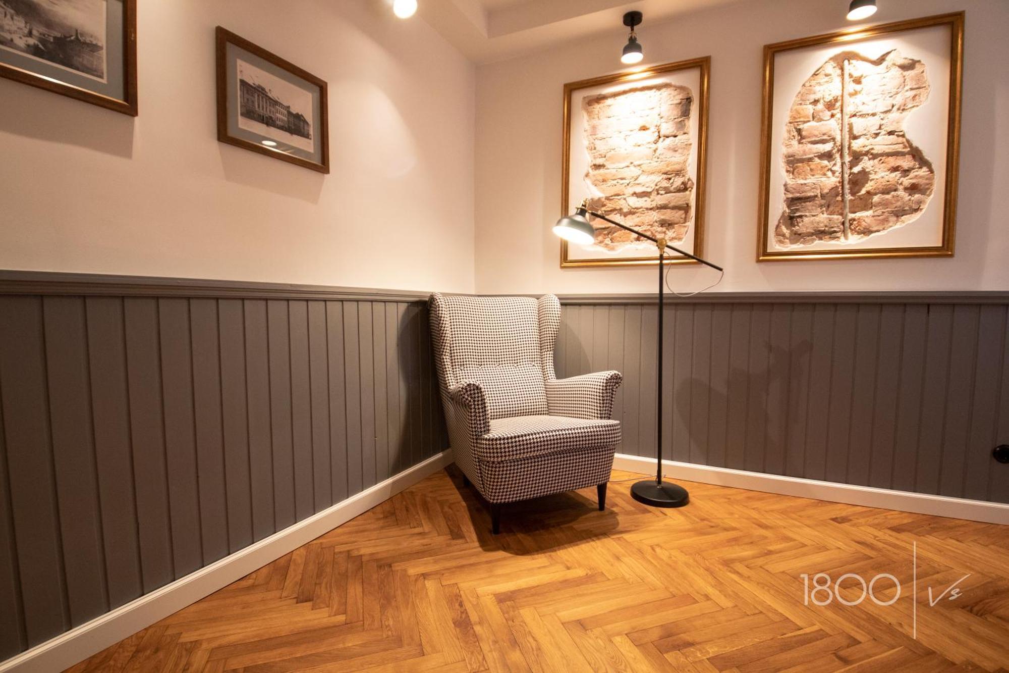 1800 By Vince Stay - Private Rooms In Town Hall Square Tartu Eksteriør bilde